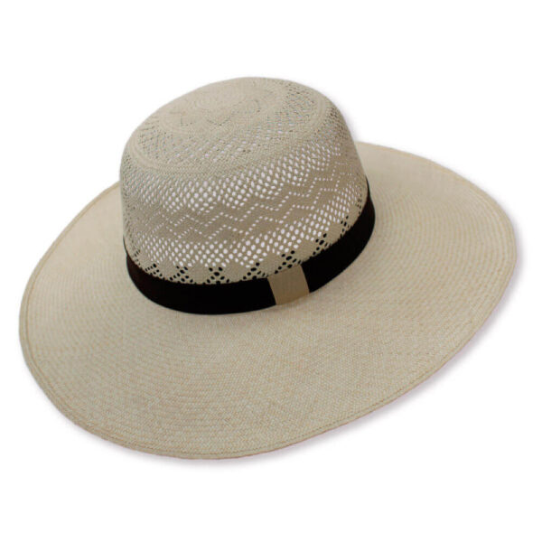 museo-del-sombrero-de-paja-toquilla-cuenca-ecuador-panama-hats-sombrero-Dama-redondo-calado